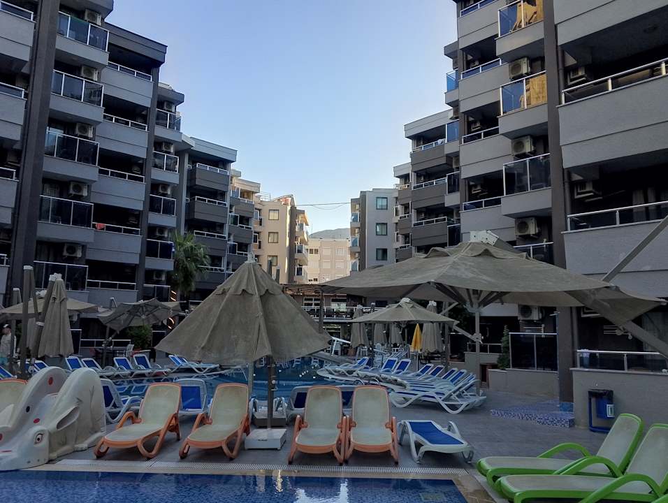 Pool Scylax Family Club