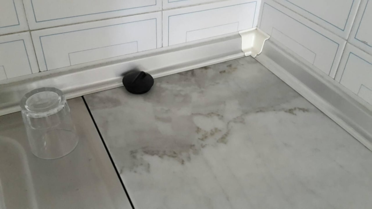 Küchenecke sehr renovierungsbedürftig Aparthotel Costa Mar