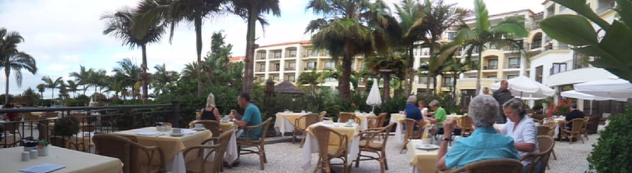 Draußen frühstücken   Hotel Porto Mare - PortoBay