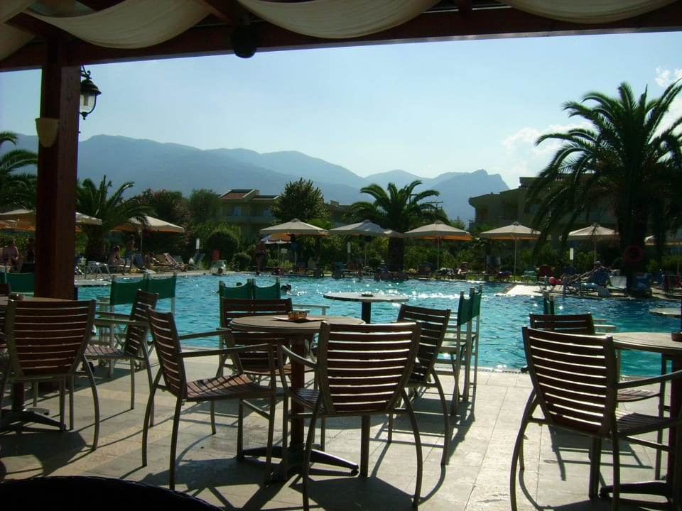 Großer Pool alltoura Club Hotel Poseidon Palace