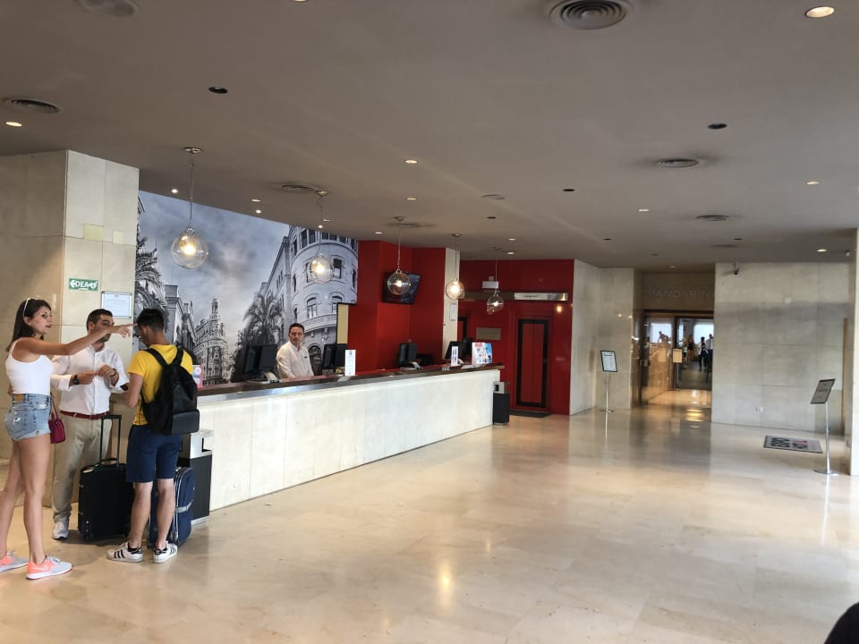 Lobby Novotel Valencia Lavant