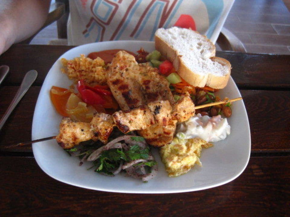 Essen vom Grill Skys Hotel