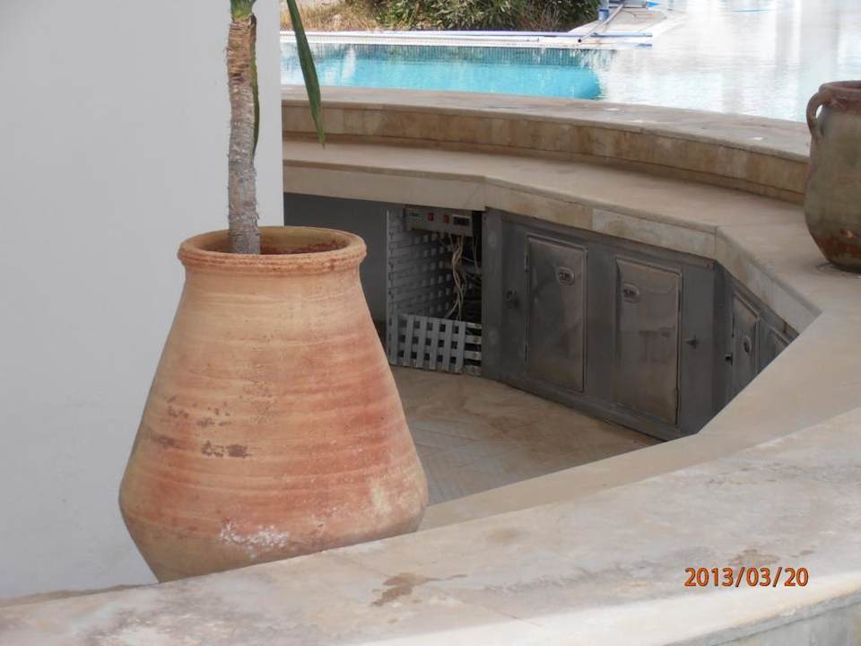 Die Poolbar wird wohl nie wieder öffnen Hotel Bravo Djerba