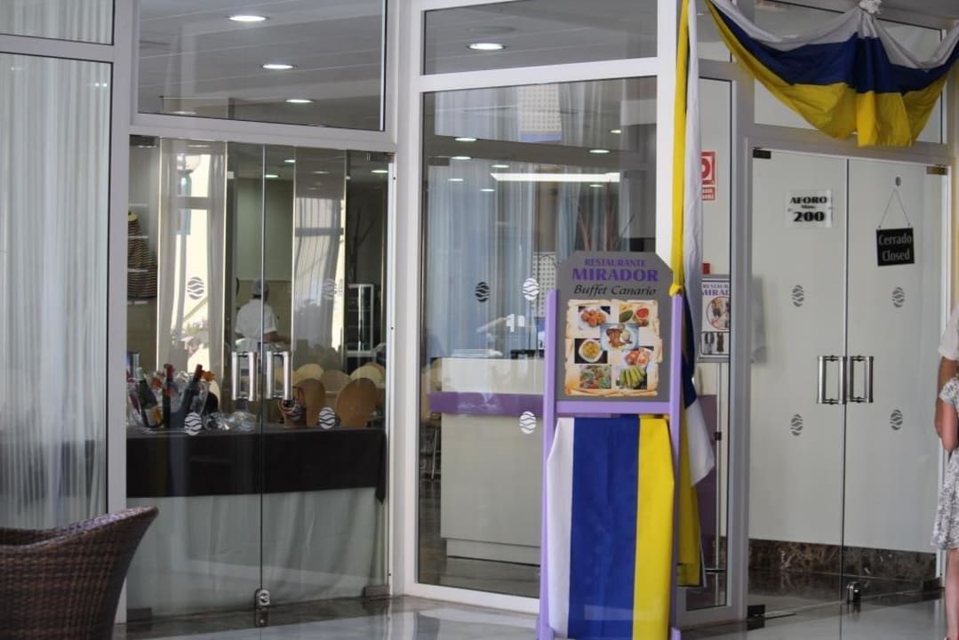 Eingang zum Speisesaal Playa Olid Suites & Apartments