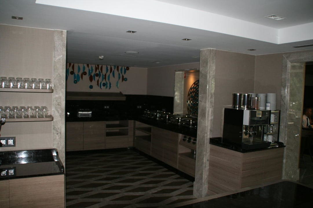 Das Buffet TITANIC Comfort Berlin Mitte