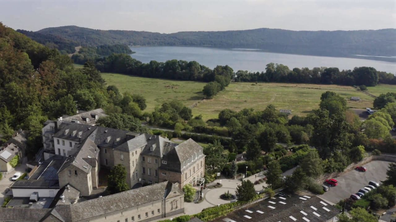 Außenansicht Seehotel Maria Laach