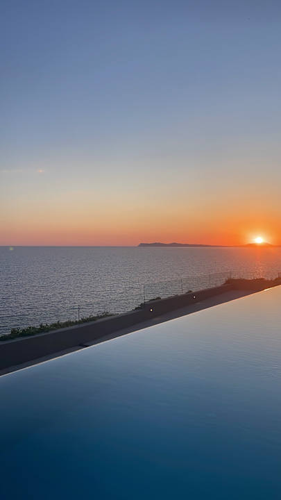 Pool Elix, Mar-Bella Collection