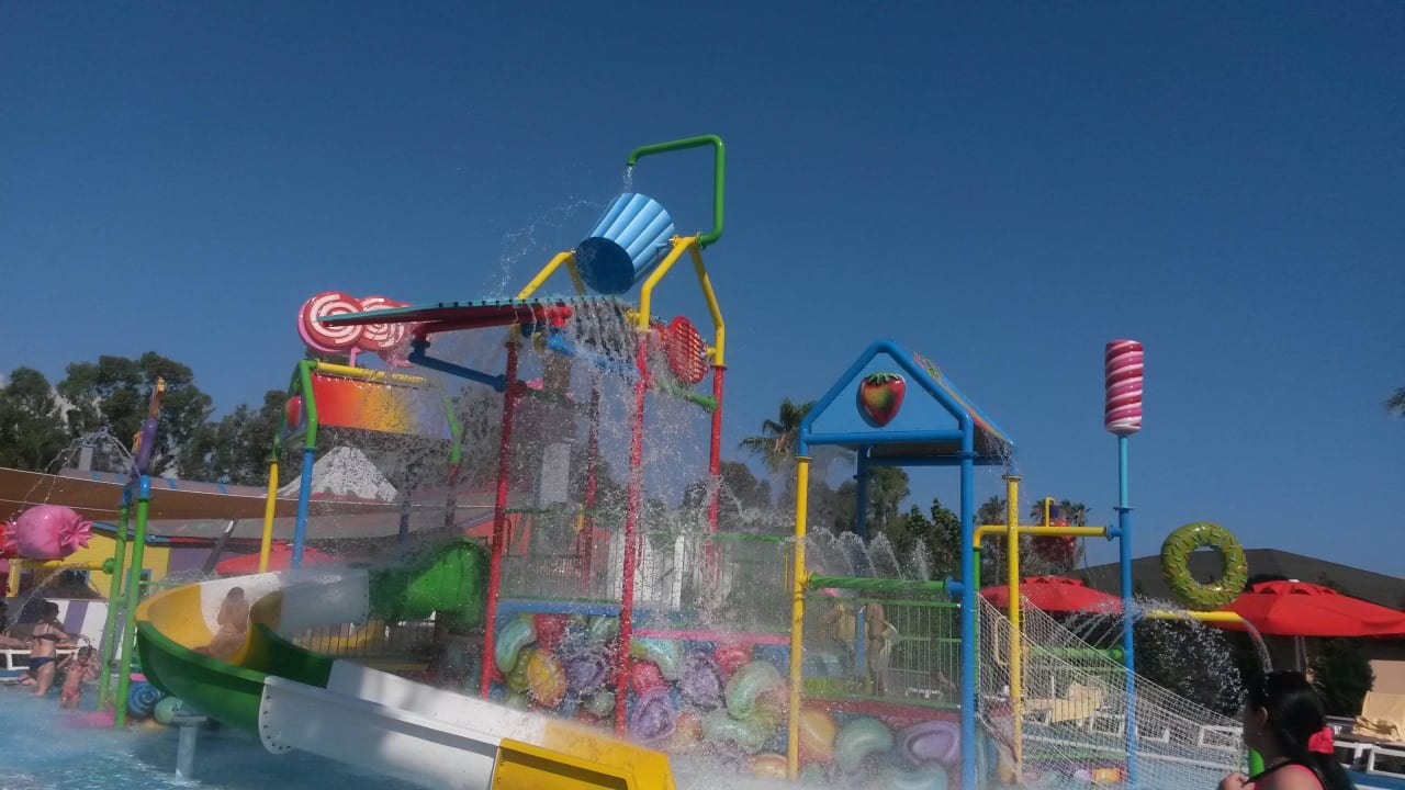 Дождевые горки IC Hotels Santai Family Resort