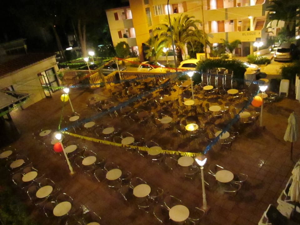 Außenbereich der Bar die neben der Lobby ist Valentin Somni Hotel & Suites