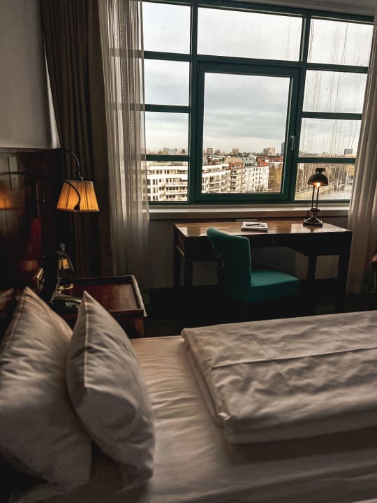 Zimmer AMERON Berlin ABION Spreebogen Waterside