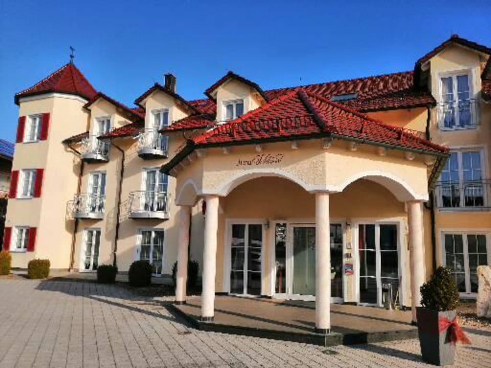 Außenansicht Landhotel Zur Jurahöhe / Juraschlössl
