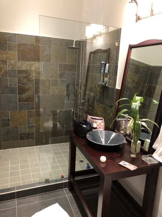 Zimmer Hotel The Golden Frog Inn