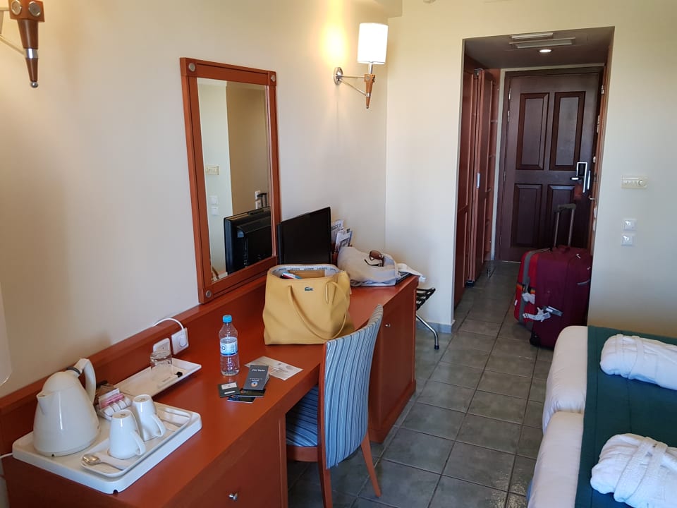 Zimmer Neptune Luxury Resort