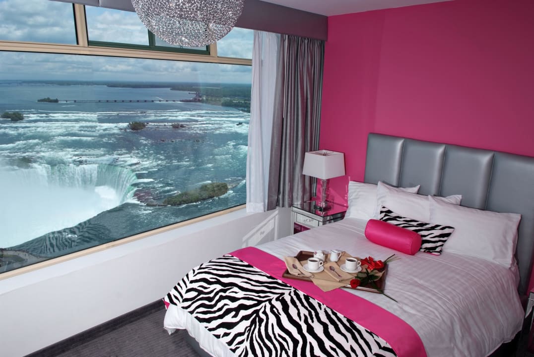 Guestroom Tower Hotel at Fallsview