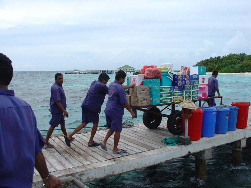 Proviantnachschub Eri Maldives