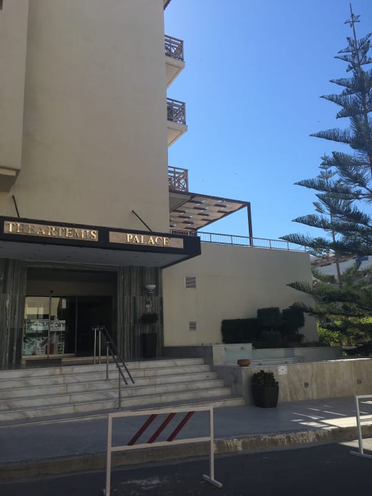 Lobby Hotel Theartemis Palace