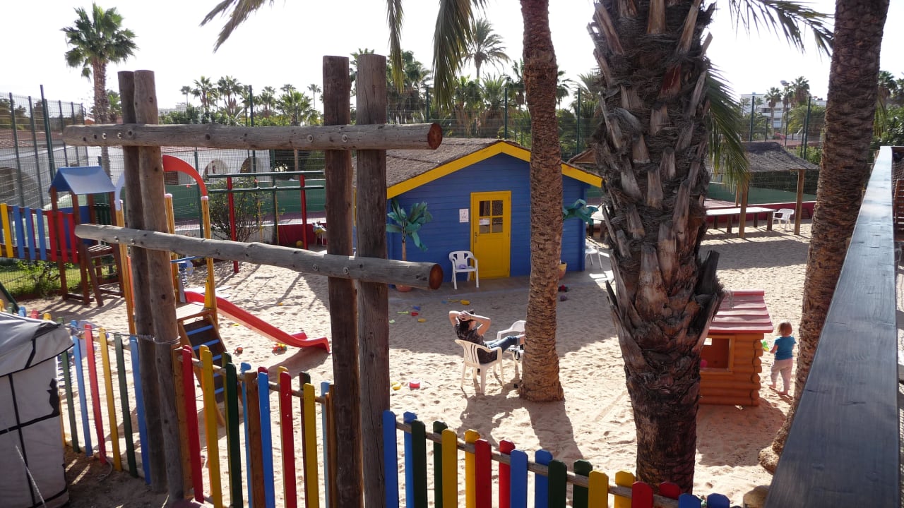 Spielplatz HL Miraflor Suites Hotel