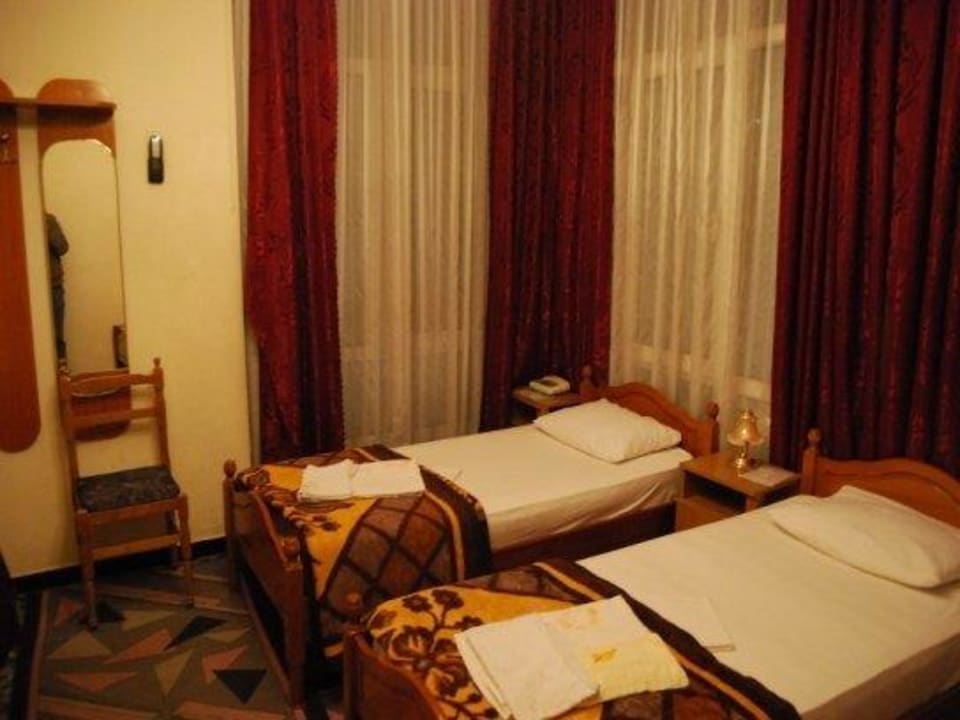 Twin Room Hotel Pik Loti