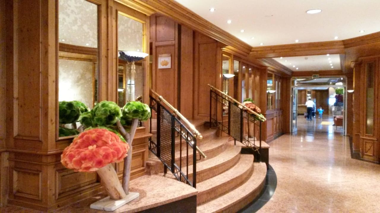 Durchgang / Flur zum Restaurant und Wellnessbereic Oberjoch - Familux Resort