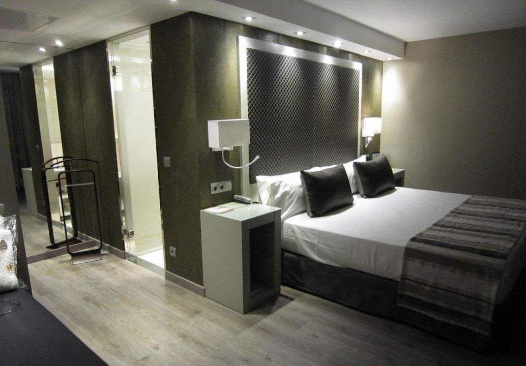 Imperial Suite #801 Catalonia Square Hotel