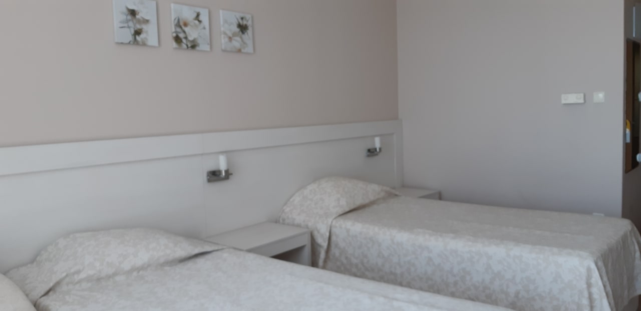 Zimmer Hotel Sineva Beach