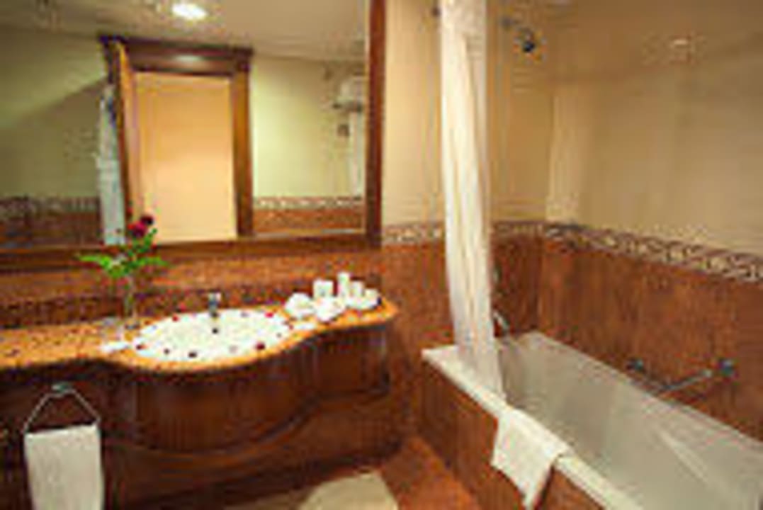 Bathroom Grand Excelsior Hotel Sharjah