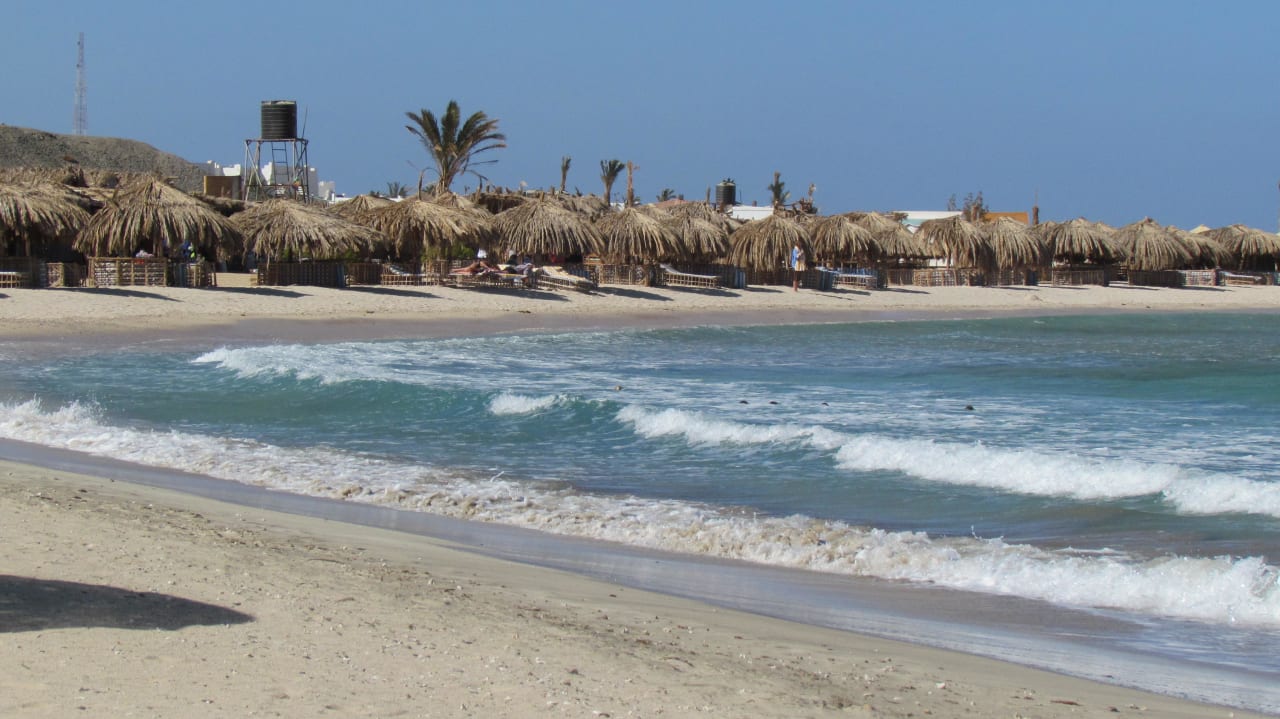 Bucht nach Hilton Hotel Malikia Resort Abu Dabbab