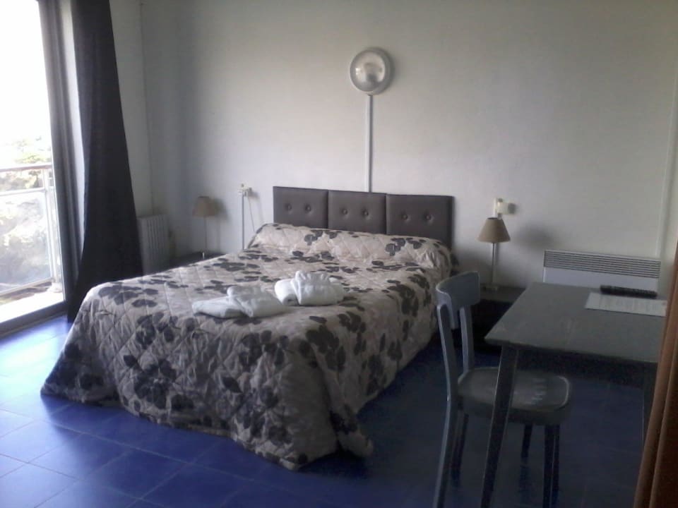 Chambre dble sup pour 3 pers maxi Hotel La Vigie