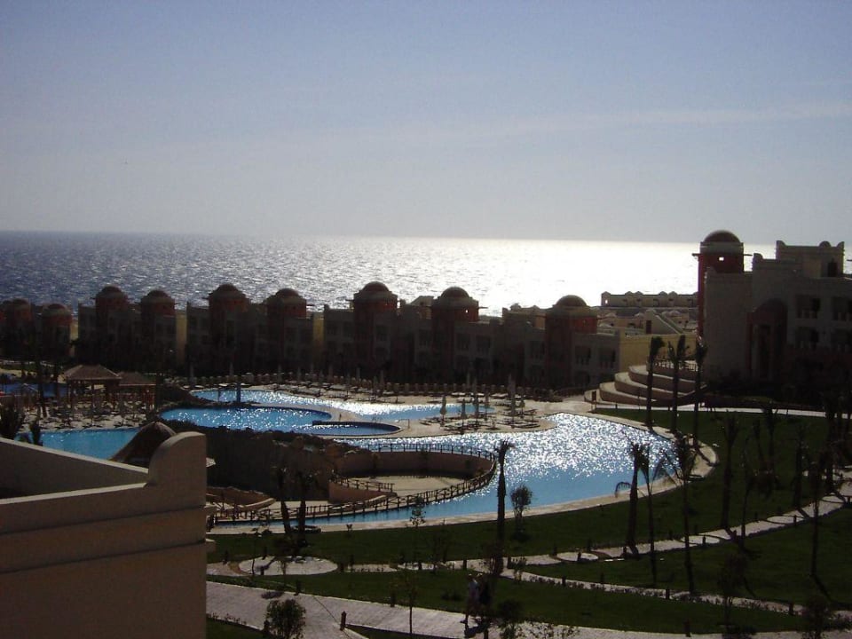 Die Anlage vom Haupthaus aus Serenity Alpha Beach