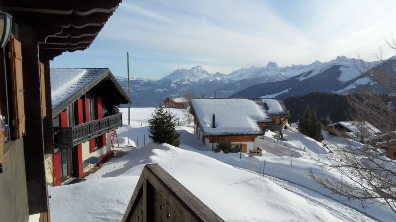 Blick ins Dorf Chalet Clarines