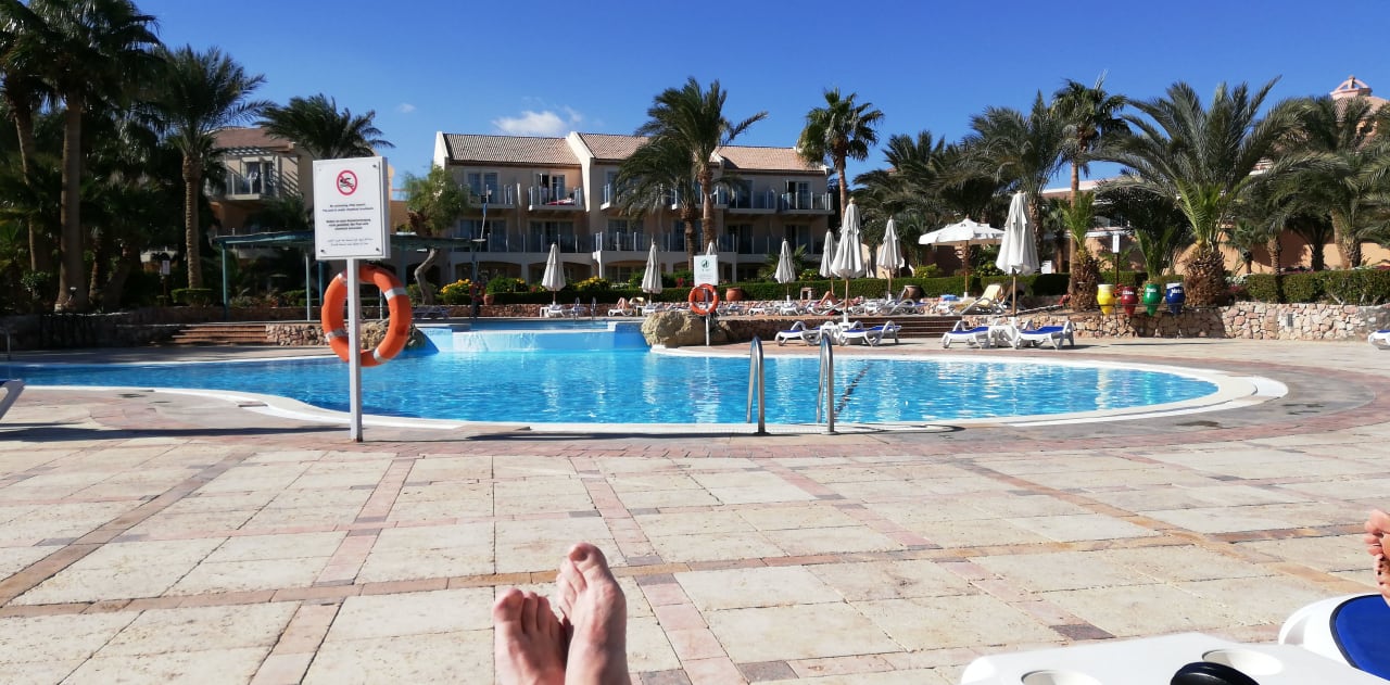 Pool Mövenpick Resort & Spa El Gouna