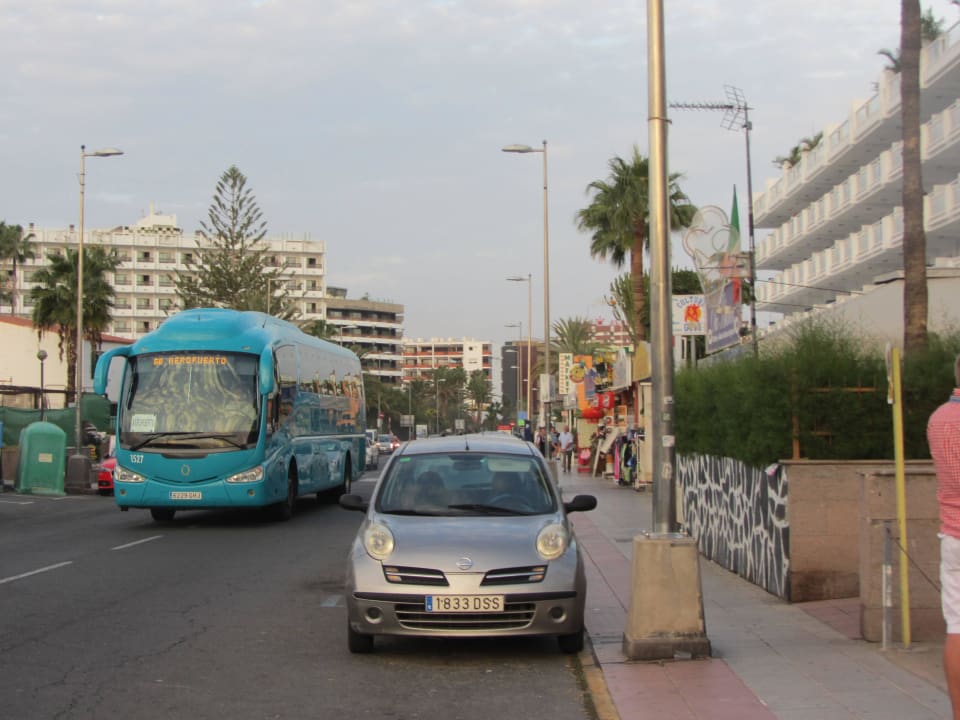 Strasse vor Hotel LABRANDA Marieta - Adults only