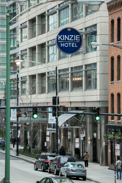 Außenansicht Kinzie Hotel