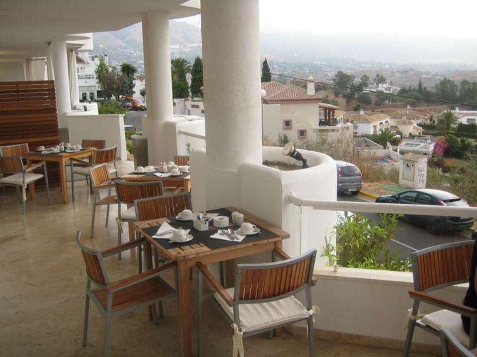 Frühstücksbereich aussen Eurostars Mijas Golf & Spa