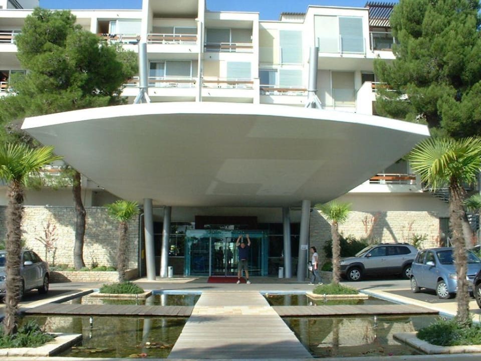 Eingang Falkensteiner Club Funimation Borik