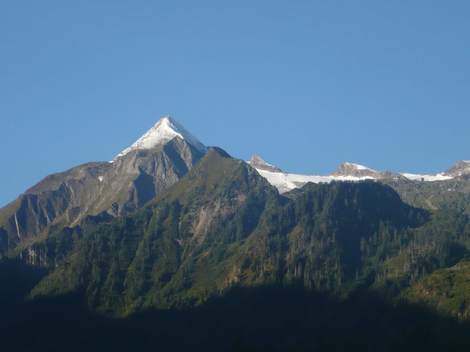 Blick aufs Kitzsteinhorn JUFA Hotel Kaprun