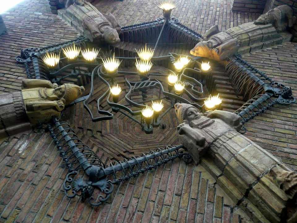 The entrance Grand Hotel Amrâth Amsterdam