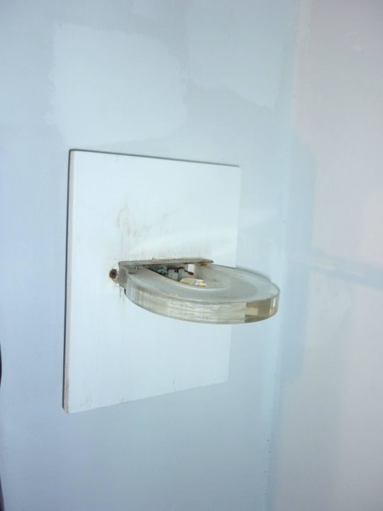 Kaputte Lampe Kihaa Maldives