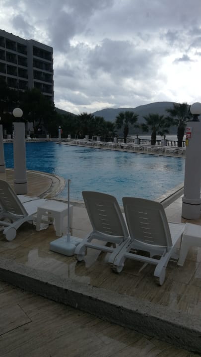 Pool Tusan Beach Resort