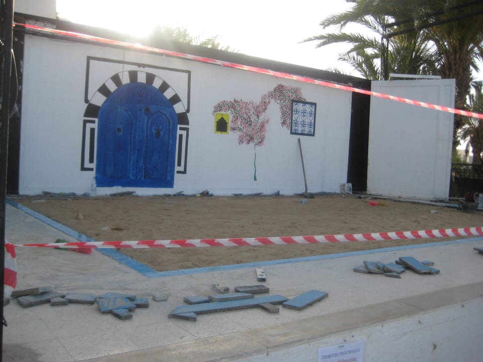 Renoviertung der Animationsbühne Hotel El Mouradi Djerba Menzel