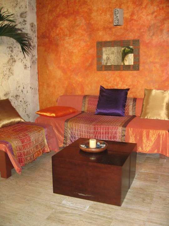 Sitzecke im Rezeptionsbereich des Spas Grand Palladium Select White Sand Resort & Spa