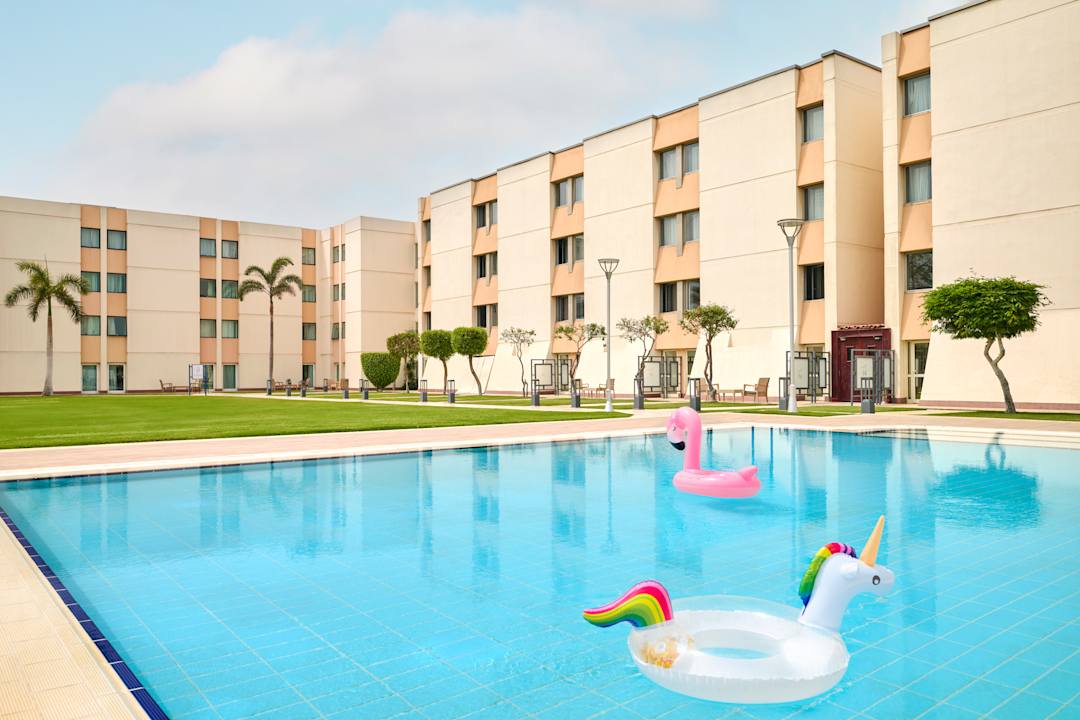 Pool Novotel Cairo Airport