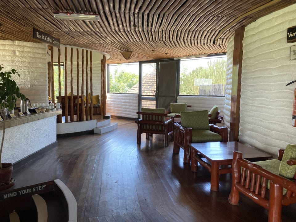 Lobby Salt Lick Safari Lodge