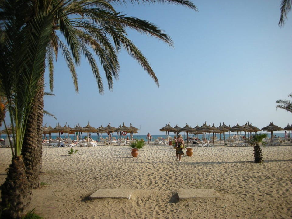Der großzügige Strandteil Steigenberger Marhaba Thalasso Hammamet