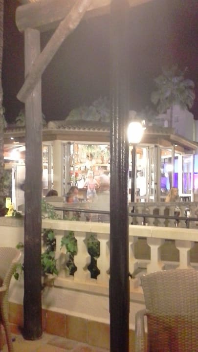 Poolbar am Abend Protur Safari Park Aparthotel