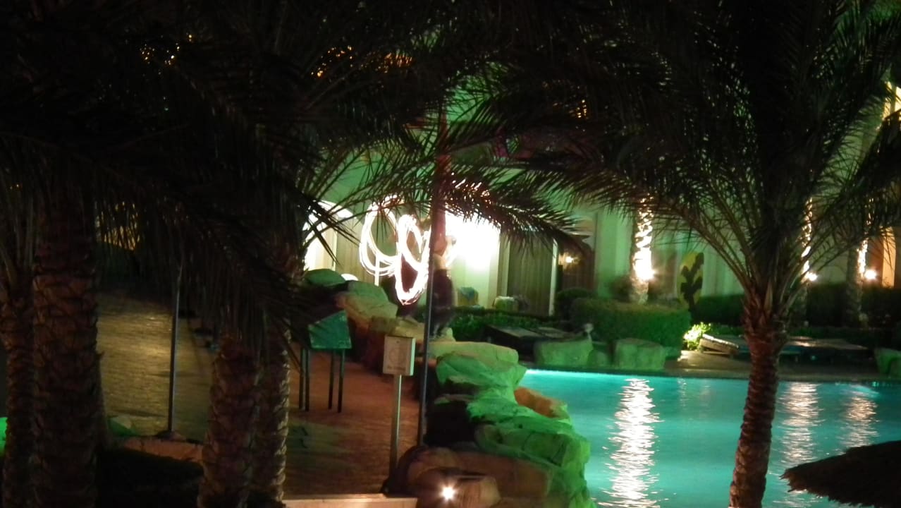 Animacje Sea Beach Edge By Rotana