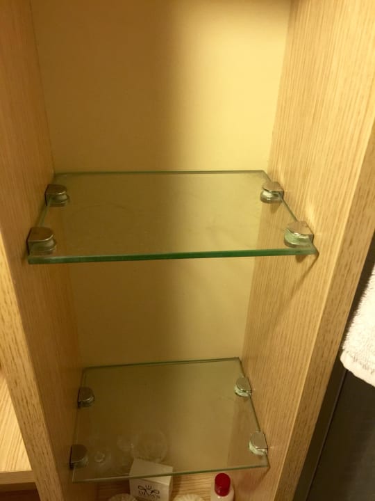 Verunreinigung im Badschrank Hotel Diva's