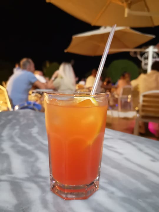 Gastro Serenity Alpha Beach