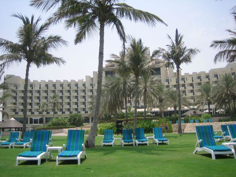 Blick von der Beach zum Hotel JA Beach Hotel
