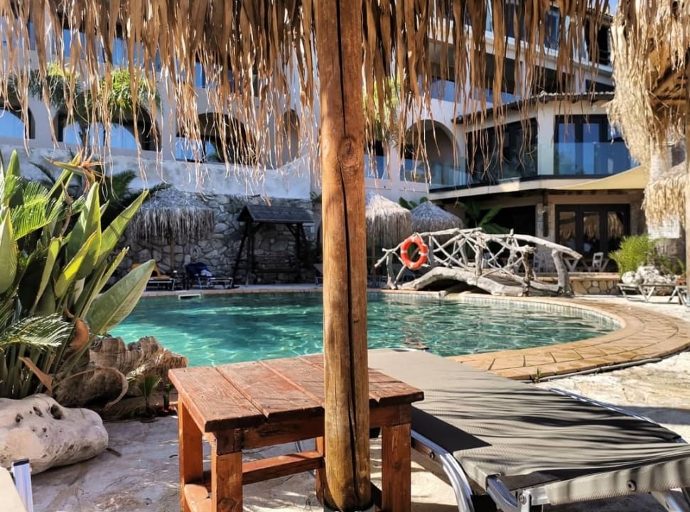 Pool Gloria Maris Hotel Suites and Villa